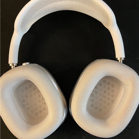 Airpod max - Picture 1 of 4